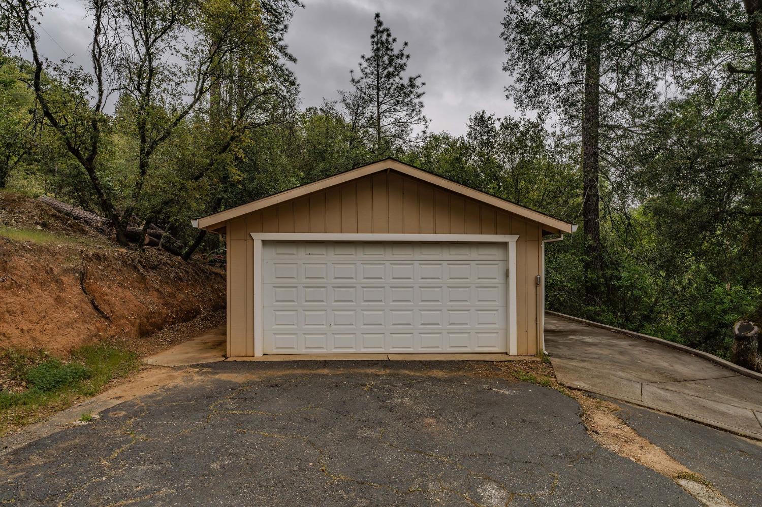 Detail Gallery Image 9 of 72 For 19621 E Clinton Rd, Jackson,  CA 95642 - 3 Beds | 2 Baths