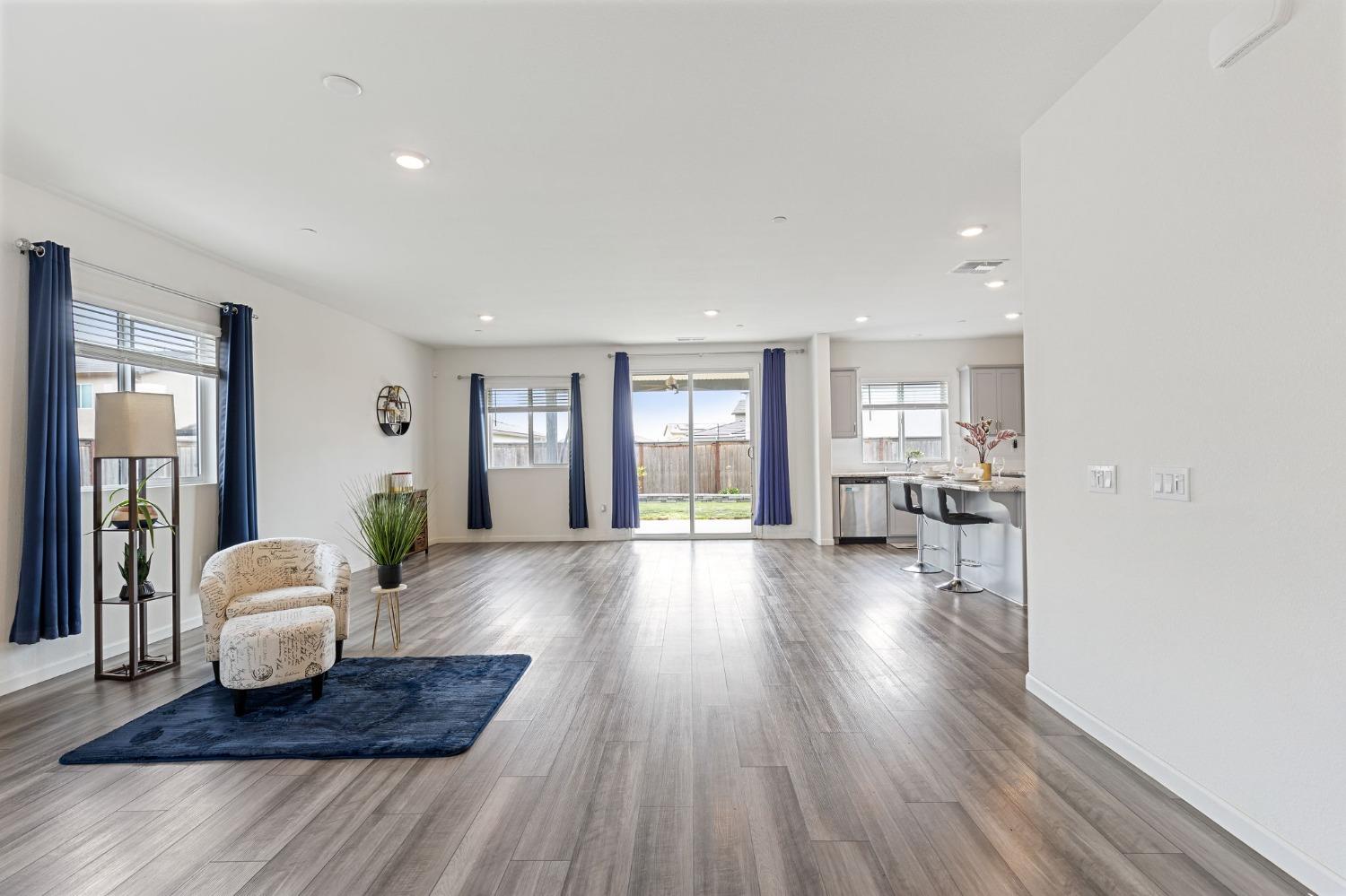 Maggie Court, Plumas Lake, California image 9