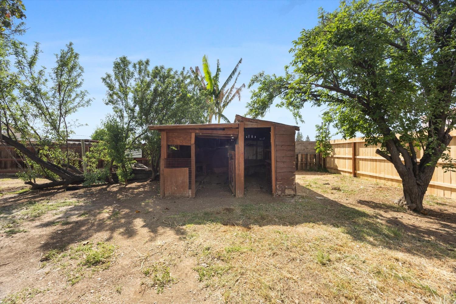Lisle Street, Bakersfield, California image 30