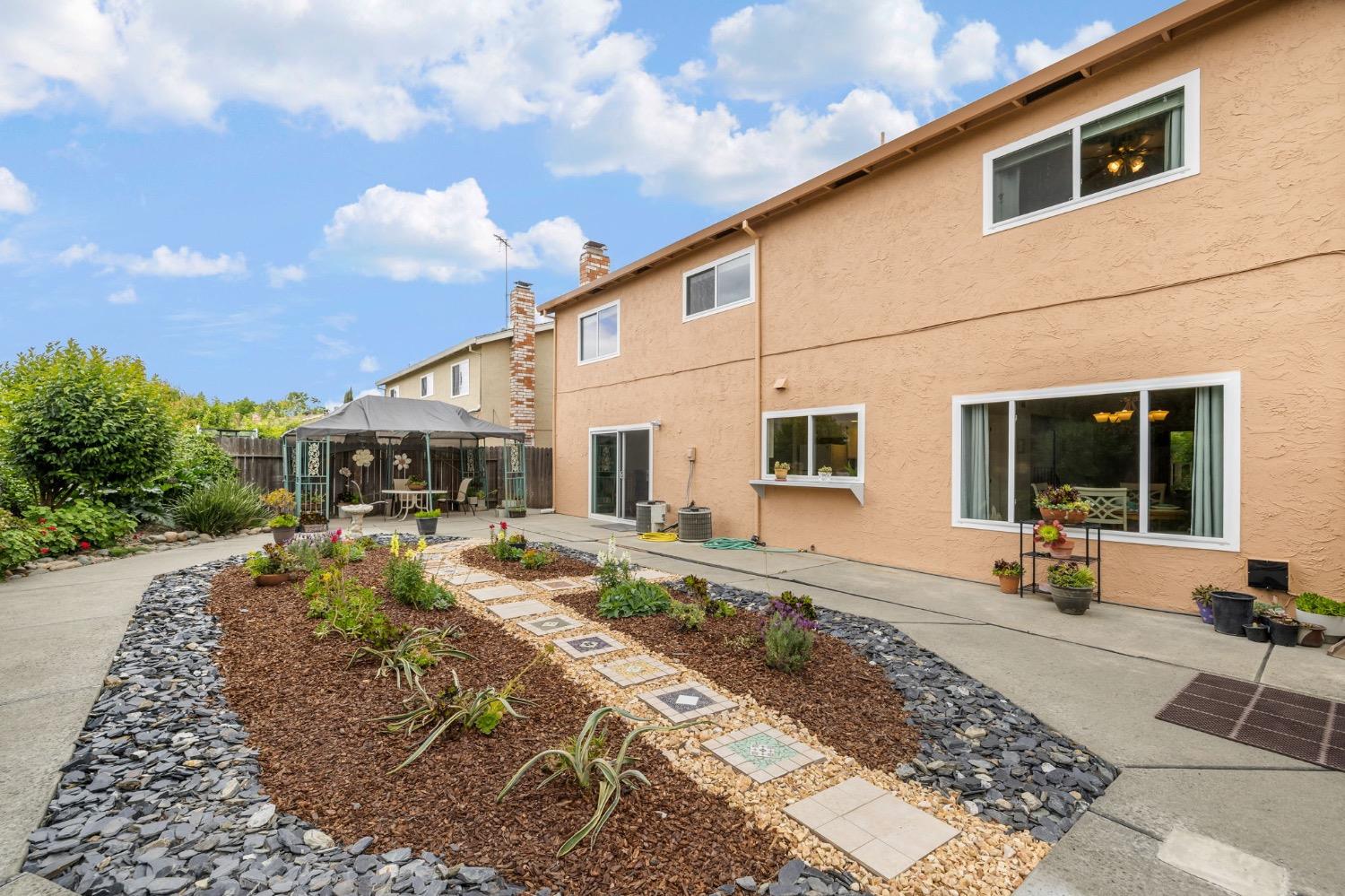 Detail Gallery Image 35 of 40 For 737 Heather Ln, Woodland,  CA 95695 - 4 Beds | 2/1 Baths
