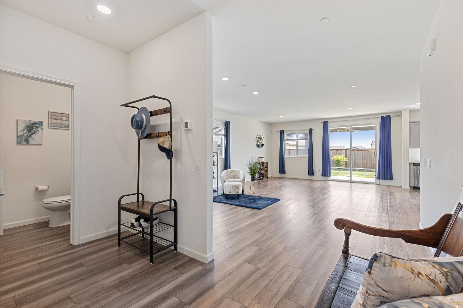 Maggie Court, Plumas Lake, California image 7