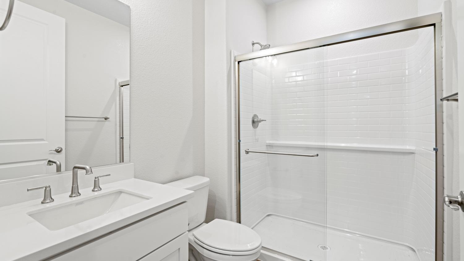 Detail Gallery Image 5 of 46 For 2508 Wisteria Dr, Lodi,  CA 95242 - 5 Beds | 3 Baths