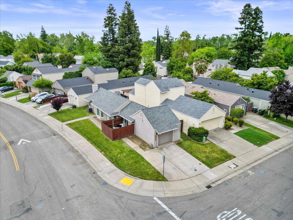 Detail Gallery Image 3 of 27 For 1496 Waterwheel Dr, Sacramento,  CA 95833 - 3 Beds | 2 Baths