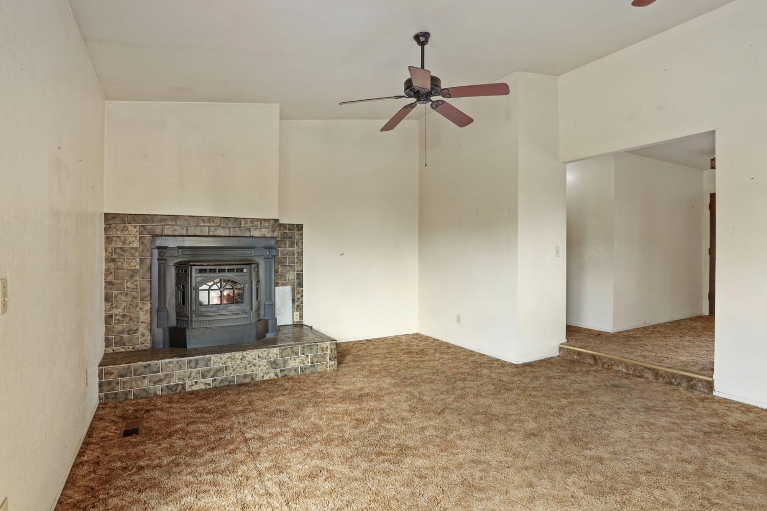 W Kingdon Road, Lodi, California image 9