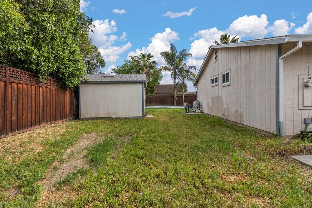 Countryfield Drive, Sacramento, California image 27