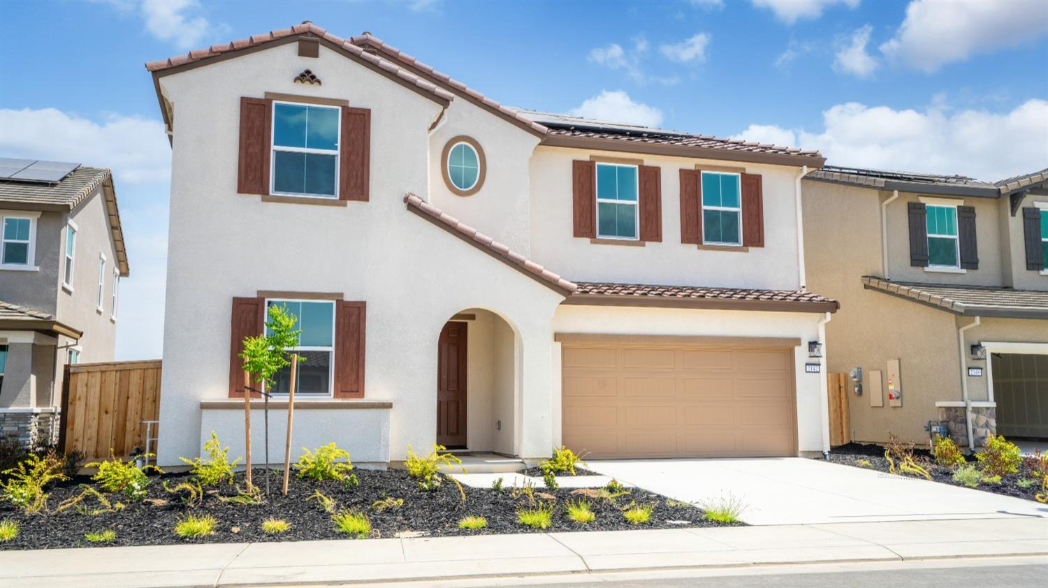 Detail Gallery Image 1 of 40 For 2142 Coral Dr, Lodi,  CA 95242 - 4 Beds | 3 Baths