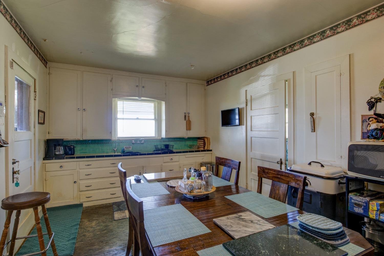 Detail Gallery Image 20 of 87 For 20865 Shenandoah School Rd, Plymouth,  CA 95669 - 5 Beds | 1 Baths