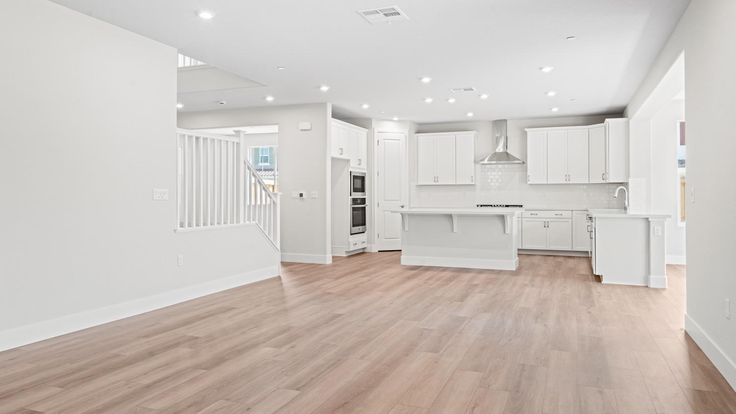 Detail Gallery Image 13 of 46 For 2508 Wisteria Dr, Lodi,  CA 95242 - 5 Beds | 3 Baths