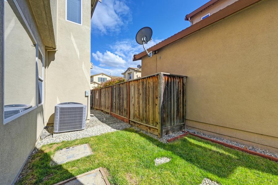 Detail Gallery Image 52 of 57 For 3399 Walker Rd, West Sacramento,  CA 95691 - 4 Beds | 2/1 Baths