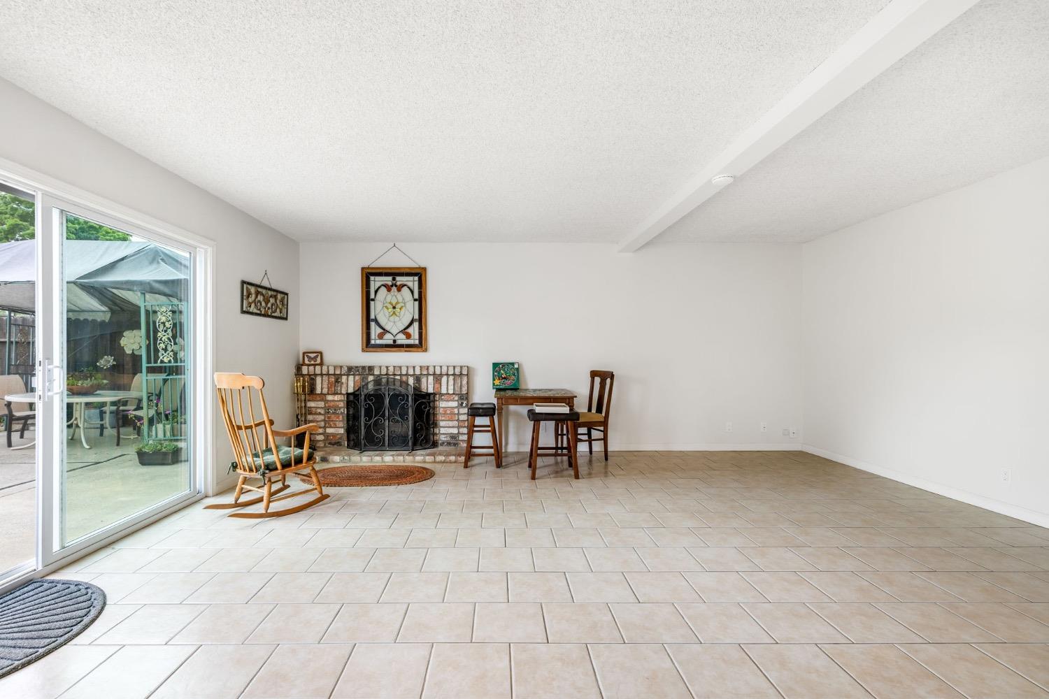 Detail Gallery Image 18 of 40 For 737 Heather Ln, Woodland,  CA 95695 - 4 Beds | 2/1 Baths