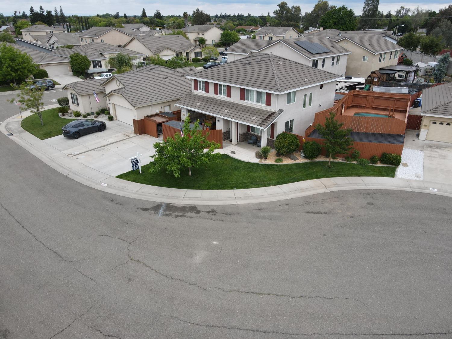 Arlene Court, Galt, California image 7