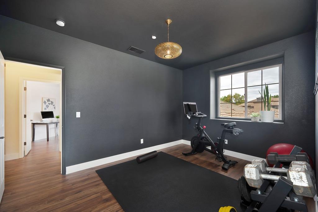 Detail Gallery Image 40 of 84 For 260 Woodhaven Pl, West Sacramento,  CA 95605 - 5 Beds | 3 Baths
