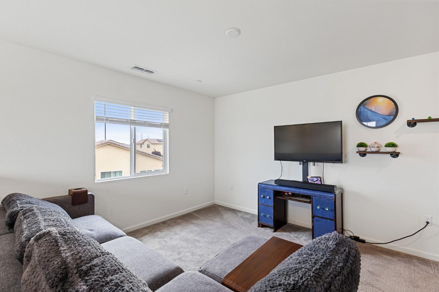 Maggie Court, Plumas Lake, California image 25