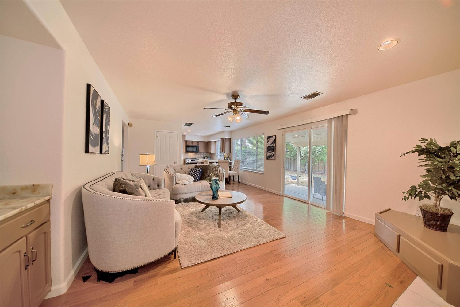 Detail Gallery Image 18 of 99 For 721 Amaretto Dr, Tracy,  CA 95376 - 5 Beds | 2/1 Baths