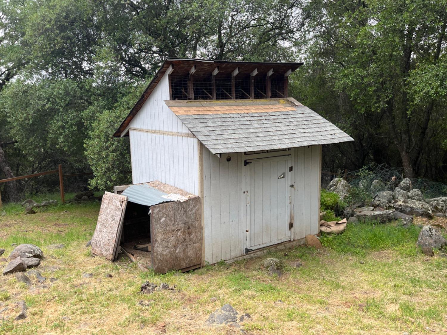 Moroni Lane, Grass Valley, California image 25