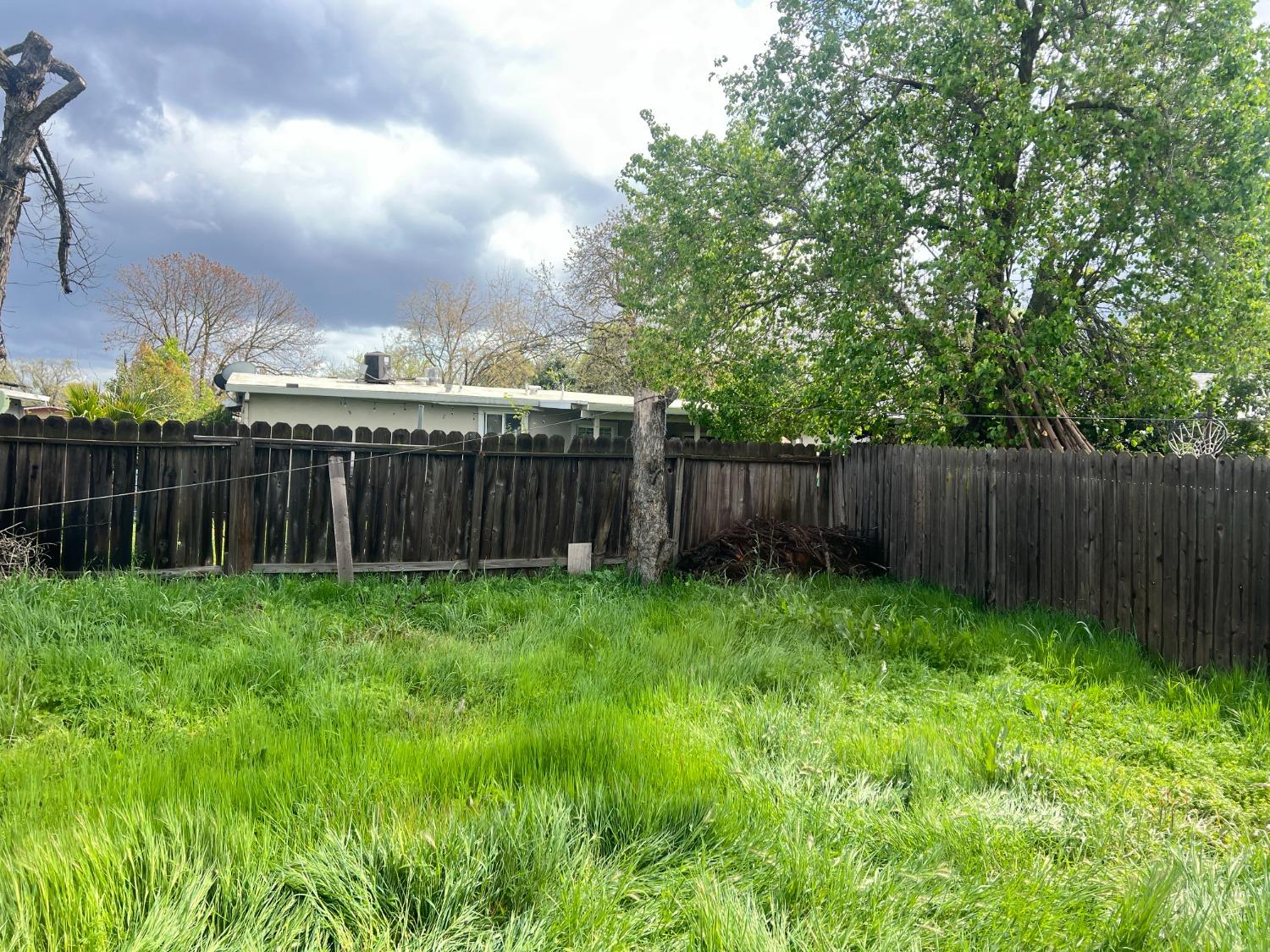 Loretta Court, Stockton, California image 8