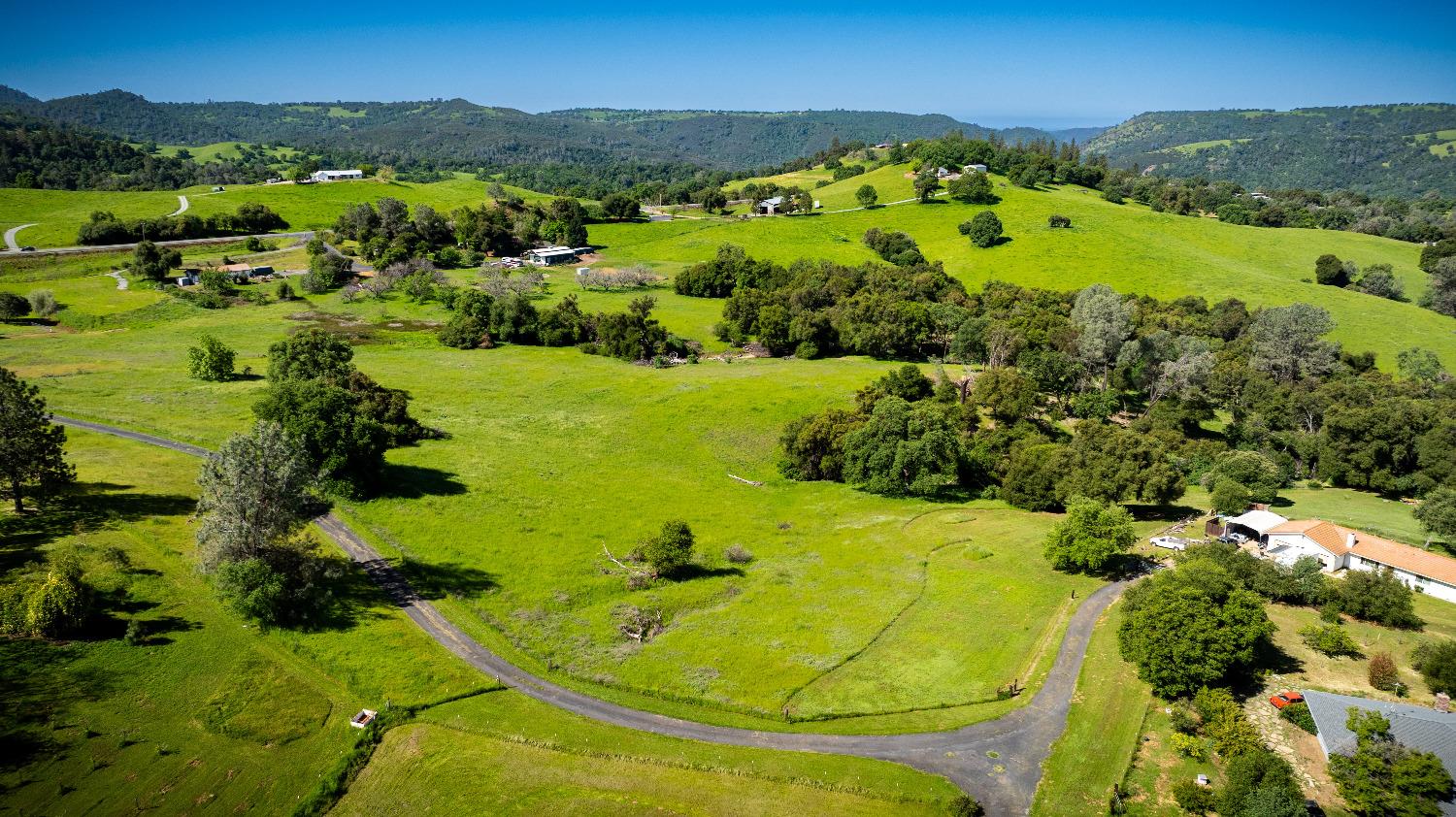 Sunshine Lane, Mokelumne Hill, California image 11