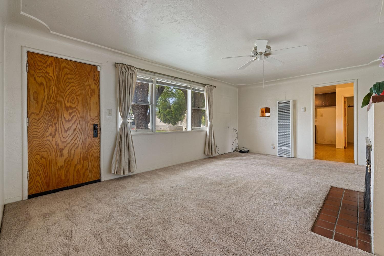 Detail Gallery Image 5 of 37 For 535 Lombardo St, Manteca,  CA 95336 - 2 Beds | 1 Baths