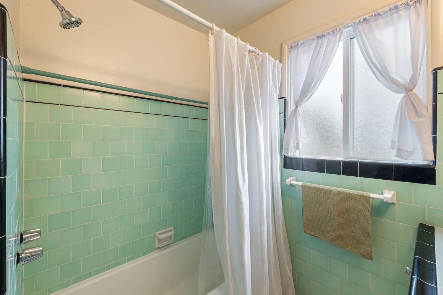 Detail Gallery Image 25 of 37 For 535 Lombardo St, Manteca,  CA 95336 - 2 Beds | 1 Baths