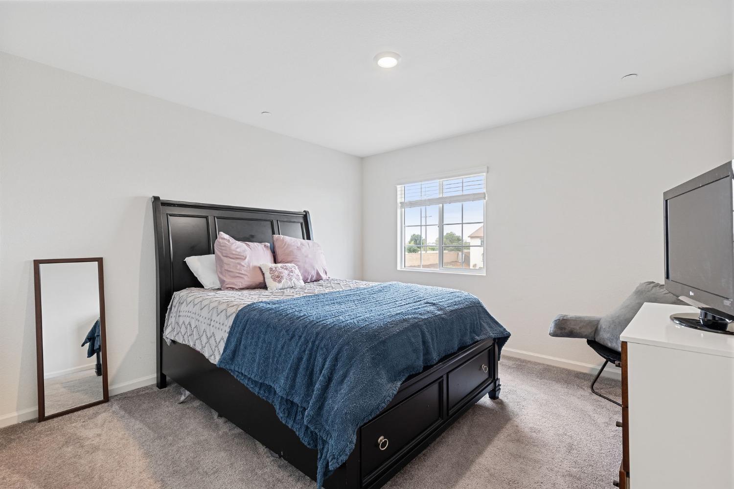 Maggie Court, Plumas Lake, California image 32