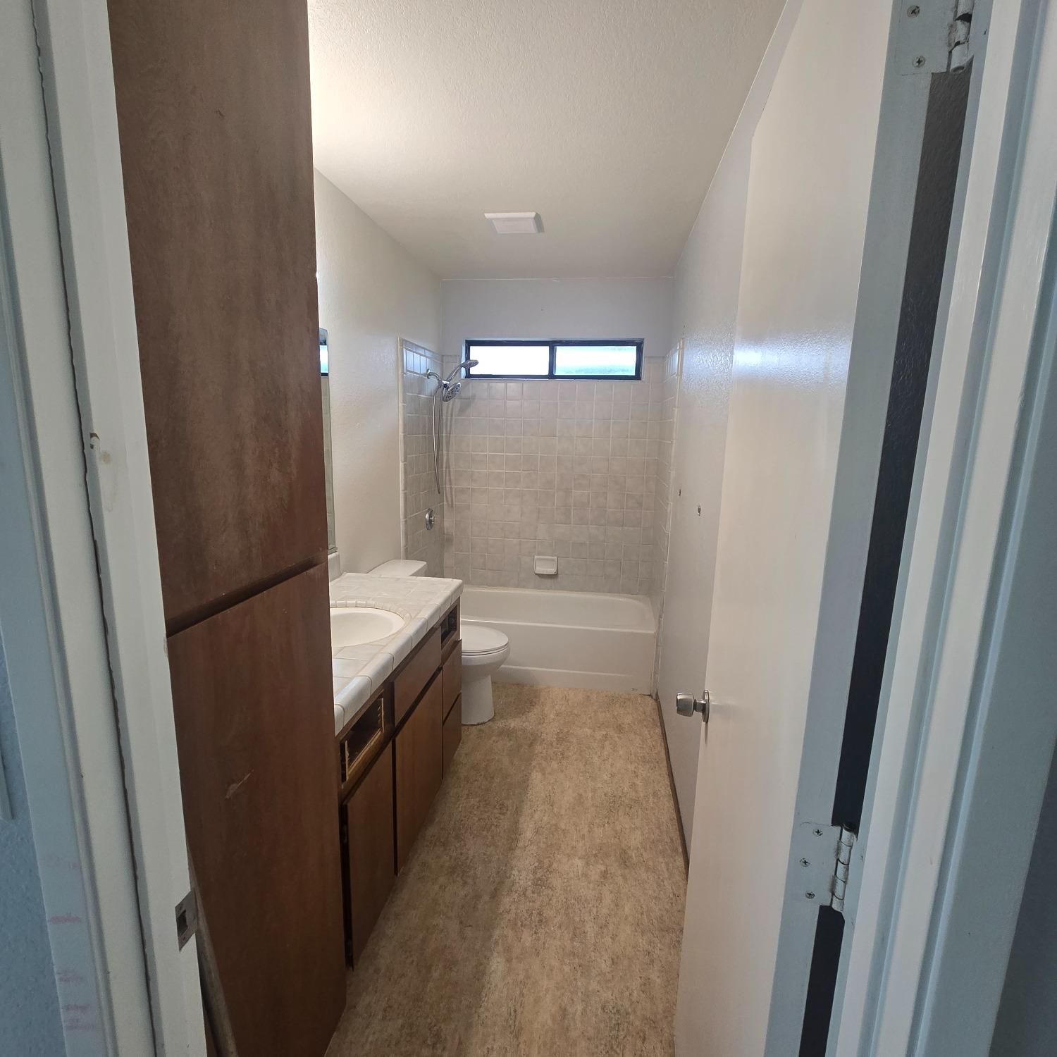 Detail Gallery Image 13 of 15 For 144 Stanislaus Ave, Oakdale,  CA 95361 - 2 Beds | 1 Baths