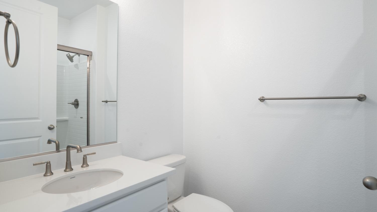 Detail Gallery Image 5 of 40 For 1035 Jarup Dr, Lathrop,  CA 95330 - 4 Beds | 3 Baths