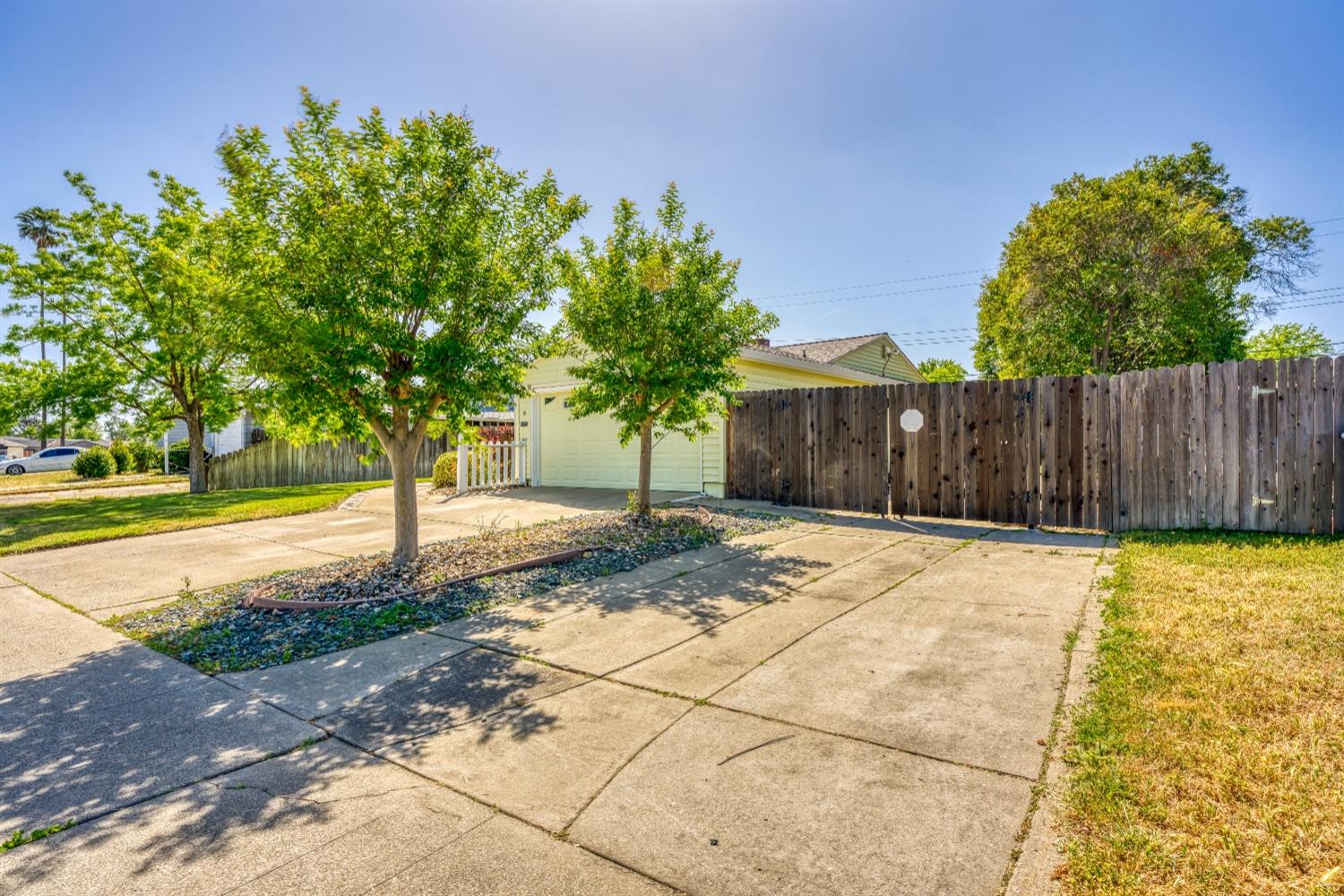 I Parkway, Sacramento, California image 3