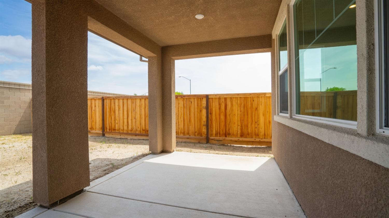 Detail Gallery Image 34 of 38 For 2220 Coral Dr, Lodi,  CA 95242 - 4 Beds | 3 Baths