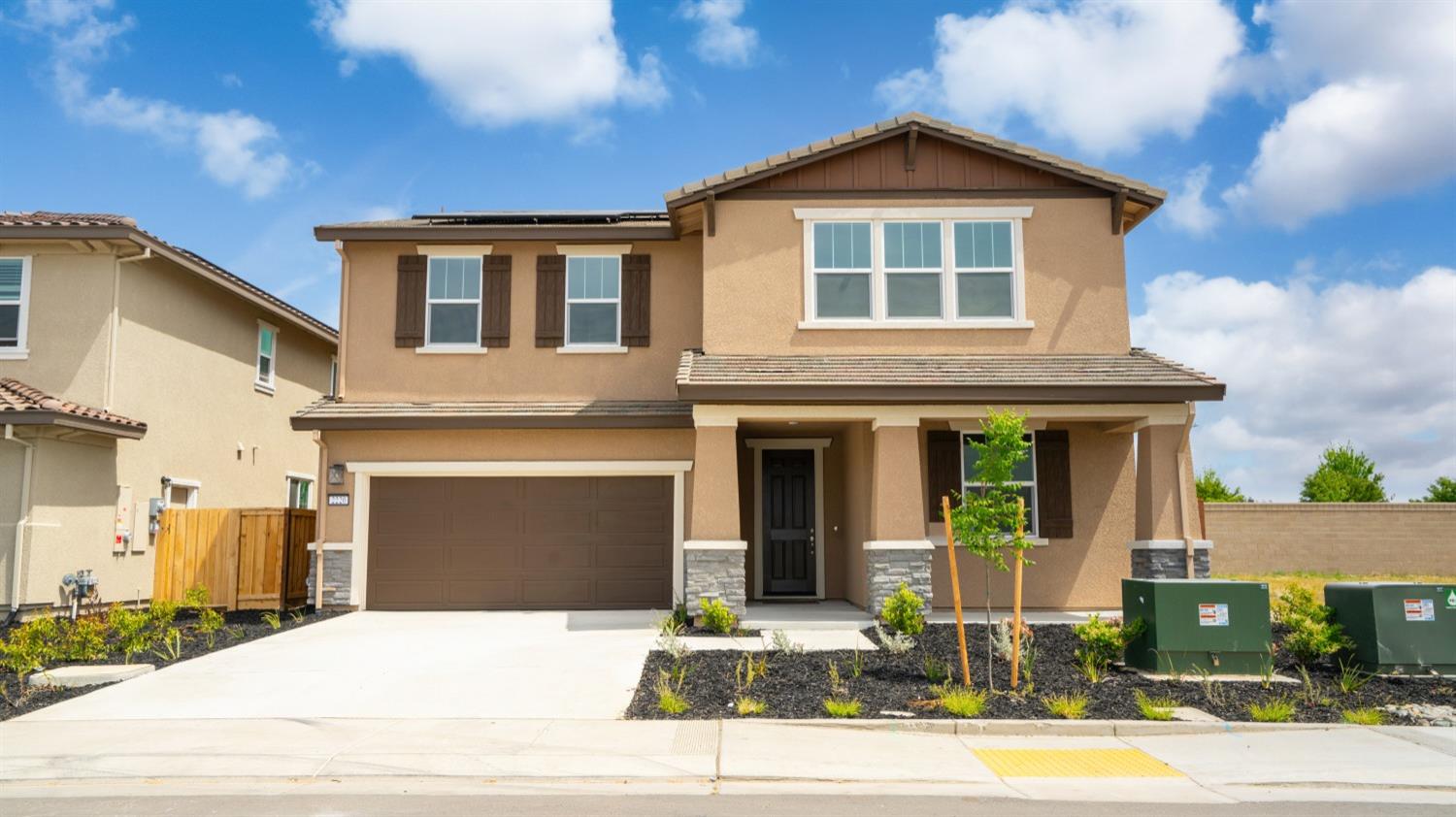 Detail Gallery Image 2 of 38 For 2220 Coral Dr, Lodi,  CA 95242 - 4 Beds | 3 Baths