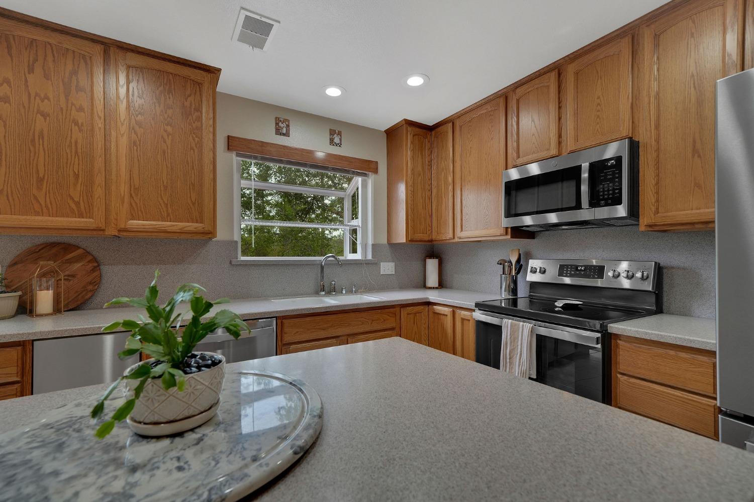 Detail Gallery Image 32 of 72 For 19621 E Clinton Rd, Jackson,  CA 95642 - 3 Beds | 2 Baths