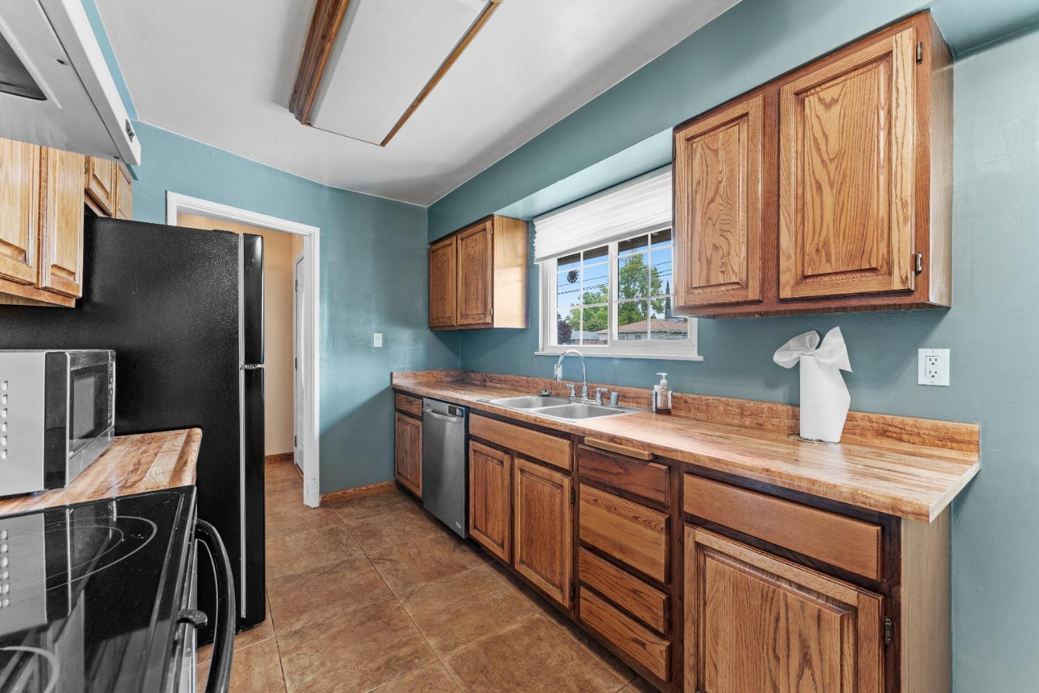 Morse Avenue, Sacramento, California image 9