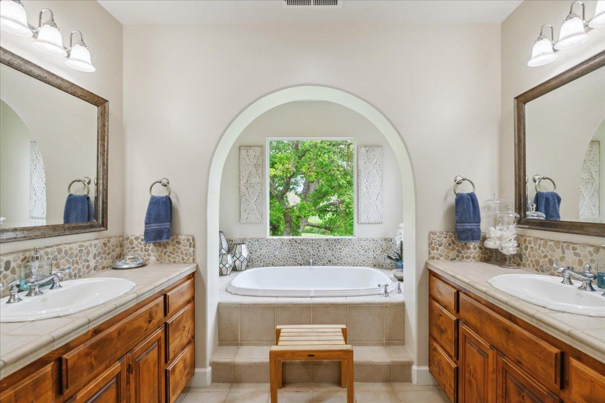 Detail Gallery Image 15 of 35 For 218 Glory Lily Ct, San Ramon,  CA 94582 - 6 Beds | 4 Baths