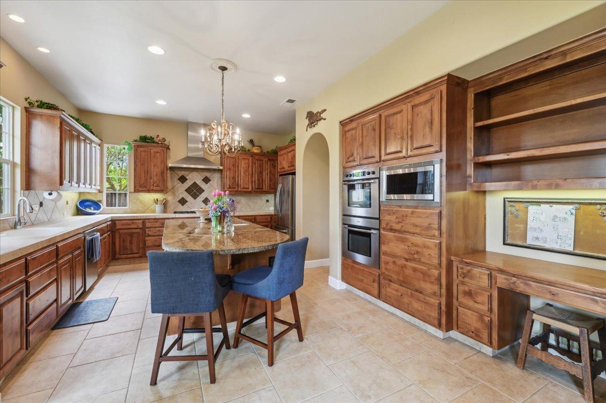 Detail Gallery Image 10 of 35 For 218 Glory Lily Ct, San Ramon,  CA 94582 - 6 Beds | 4 Baths