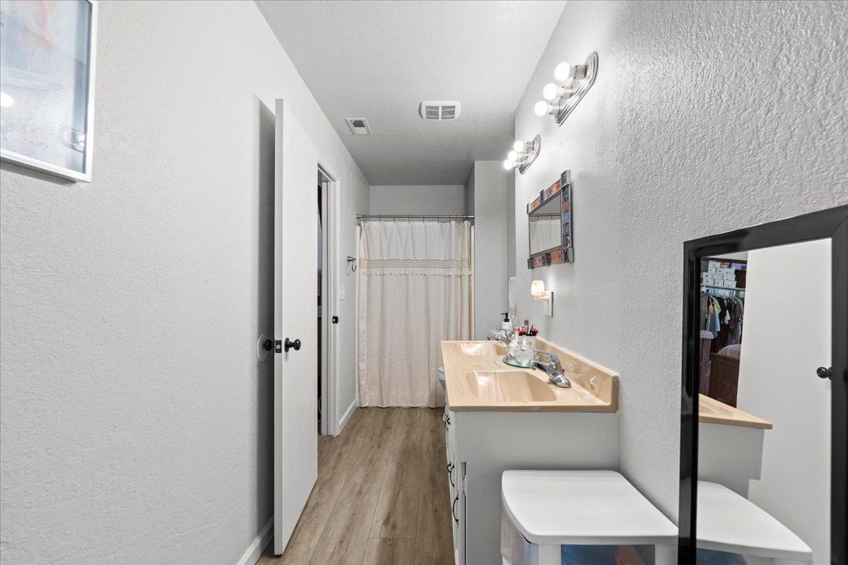 Damian Court, Stockton, California image 16