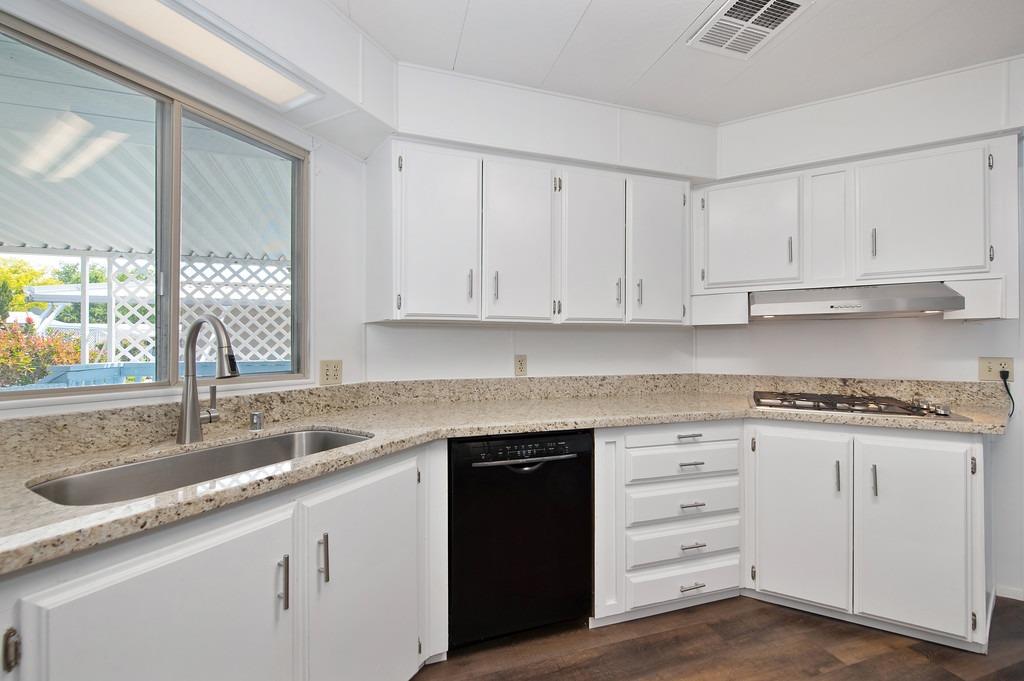 Detail Gallery Image 15 of 35 For 163 Rimma Way, Roseville,  CA 95661 - 2 Beds | 2 Baths