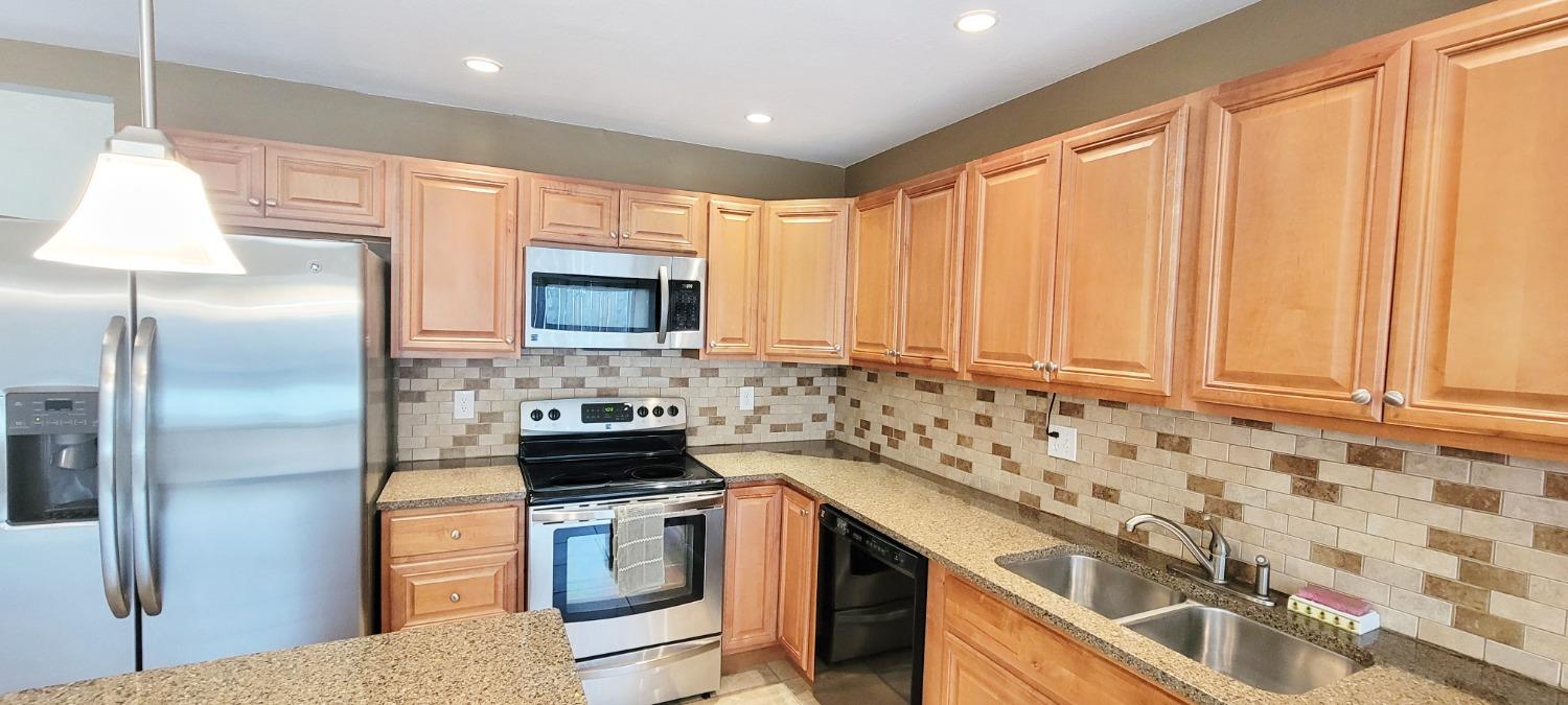 Camstock Court, Citrus Heights, California image 6