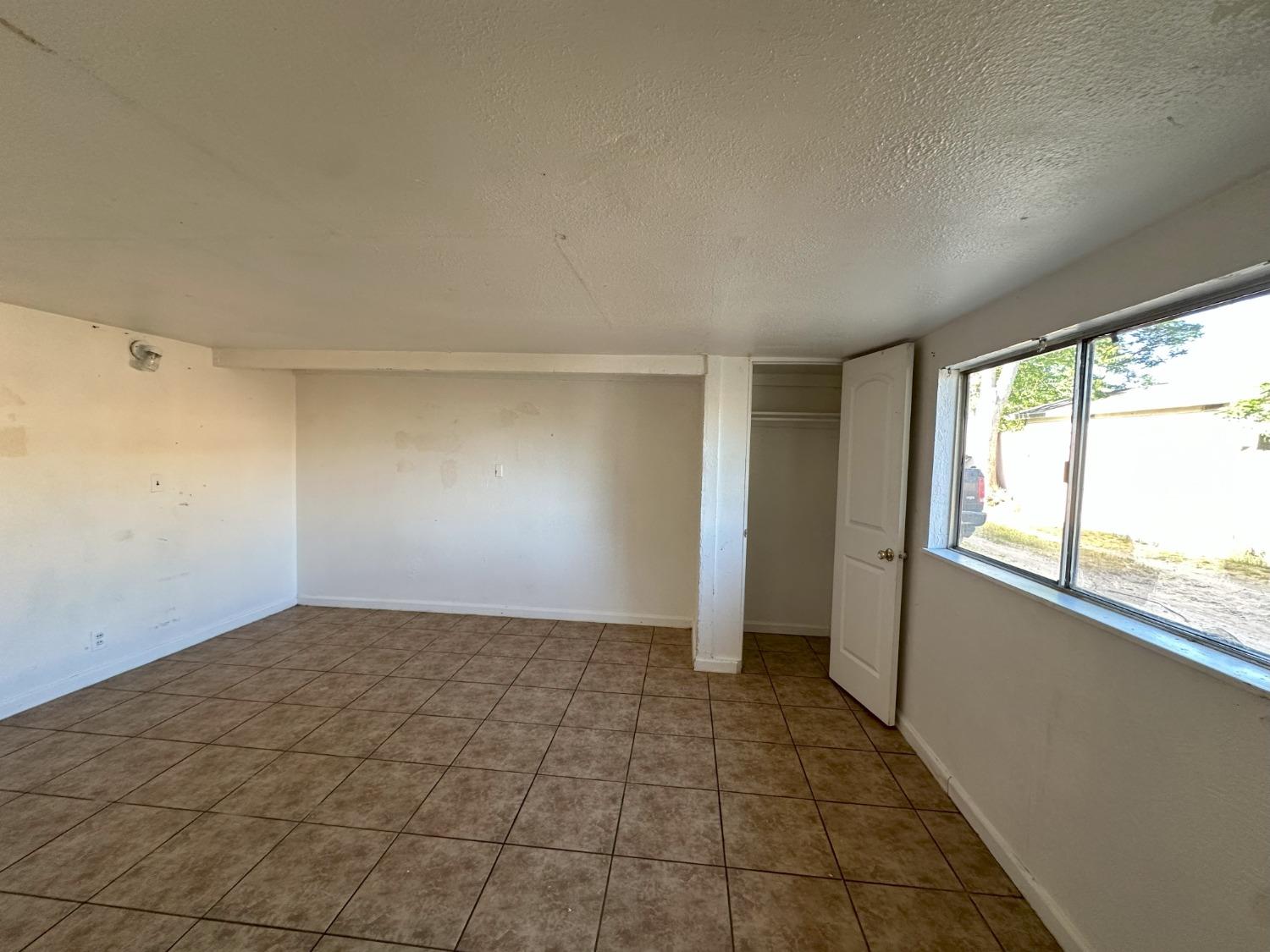 Detail Gallery Image 16 of 17 For 1236 Vito Ave, Modesto,  CA 95351 - 3 Beds | 4 Baths