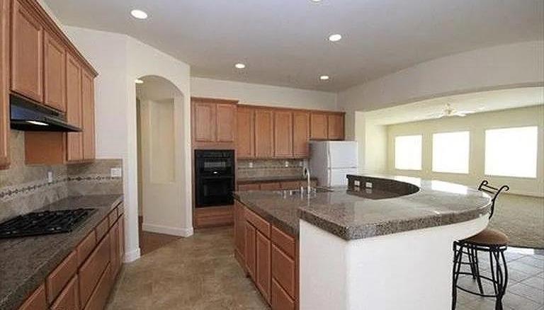 Martingale Court, Wilton, California image 5
