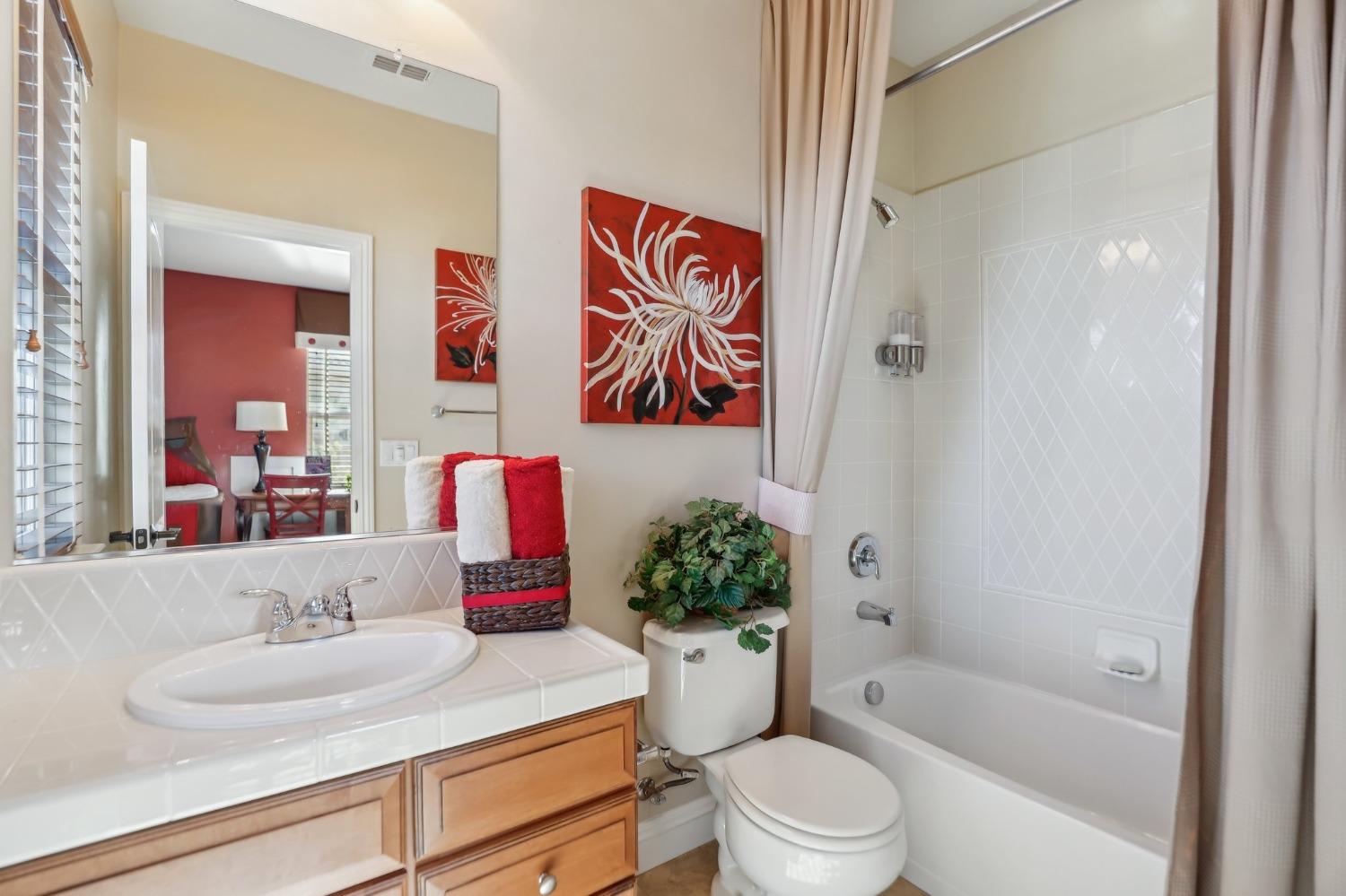 Detail Gallery Image 28 of 58 For 9873 Winkle Cir, Elk Grove,  CA 95757 - 4 Beds | 3/1 Baths