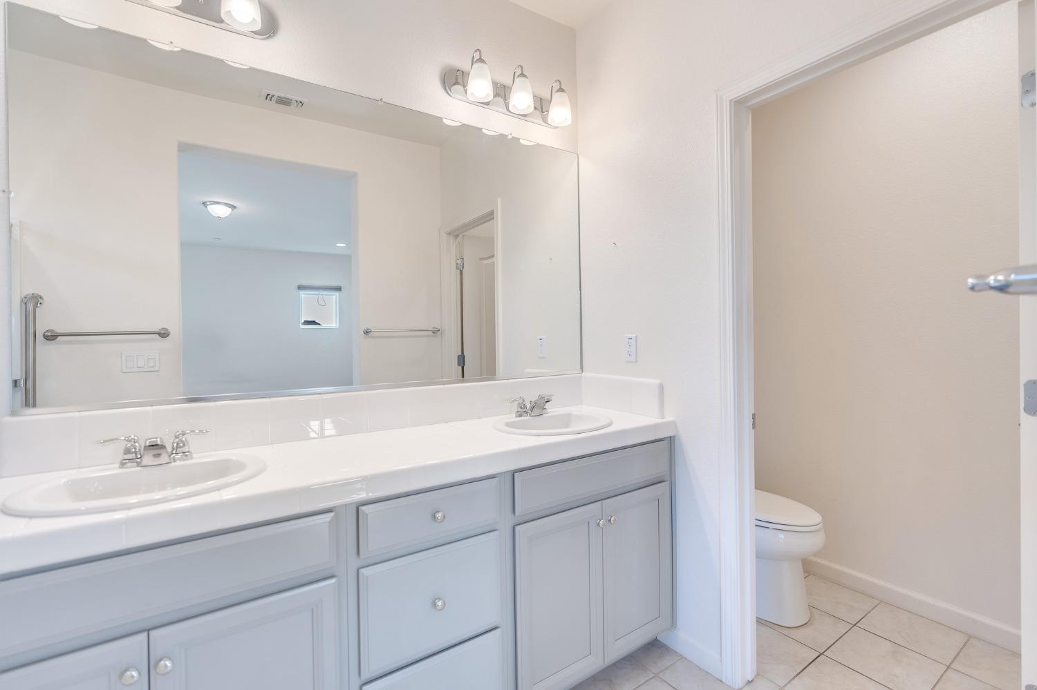 Detail Gallery Image 38 of 66 For 737 Betten St, Los Banos,  CA 93635 - 2 Beds | 2 Baths