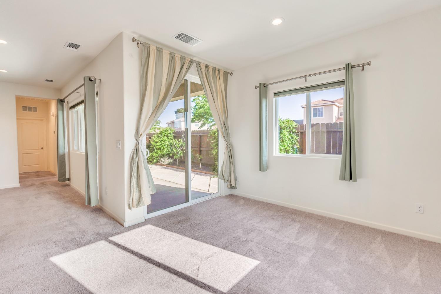 Detail Gallery Image 22 of 66 For 737 Betten St, Los Banos,  CA 93635 - 2 Beds | 2 Baths