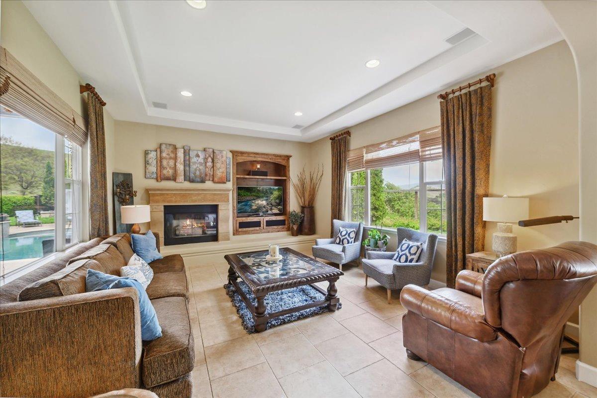 Detail Gallery Image 14 of 35 For 218 Glory Lily Ct, San Ramon,  CA 94582 - 6 Beds | 4 Baths