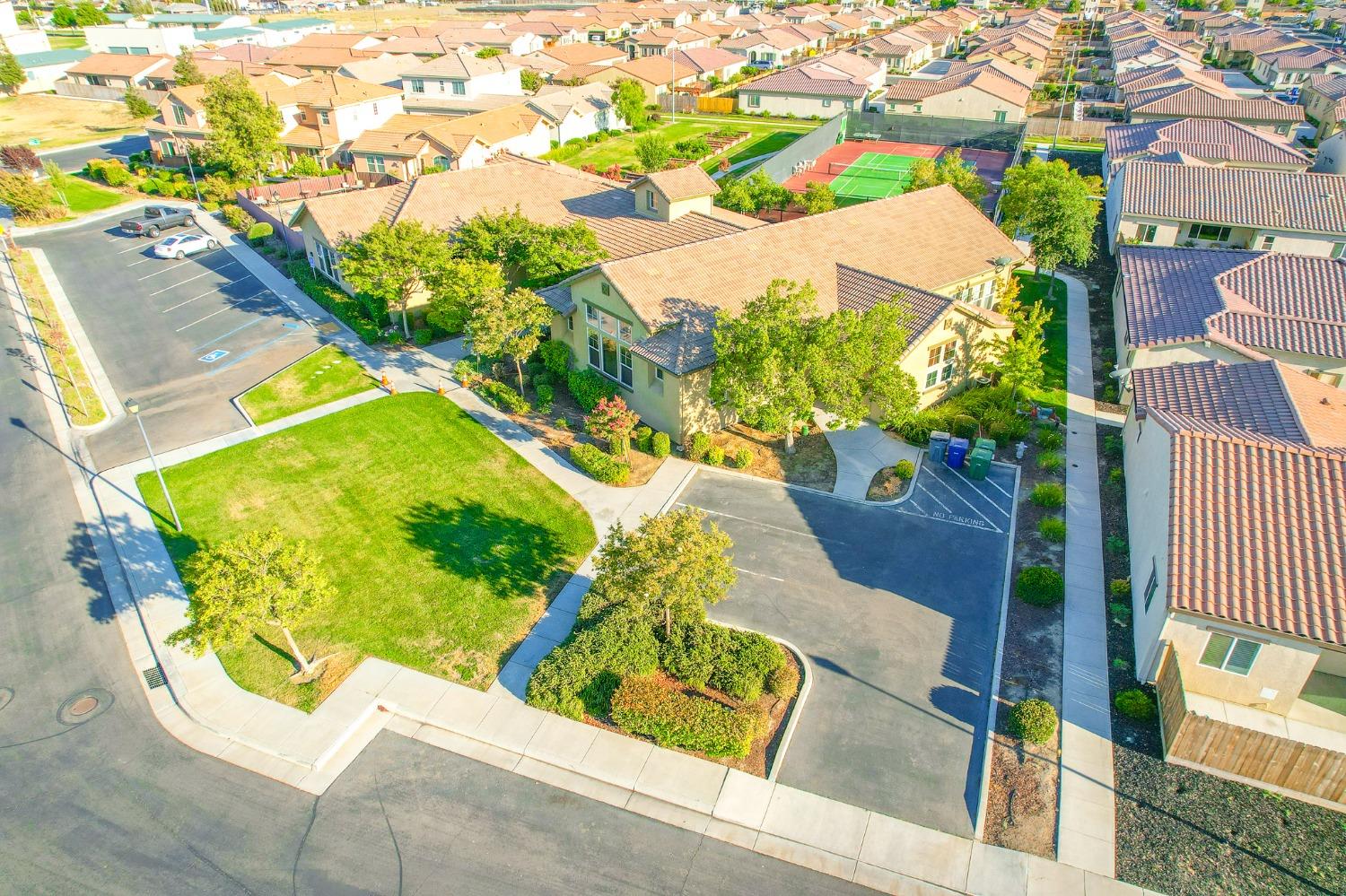 Detail Gallery Image 49 of 66 For 737 Betten St, Los Banos,  CA 93635 - 2 Beds | 2 Baths