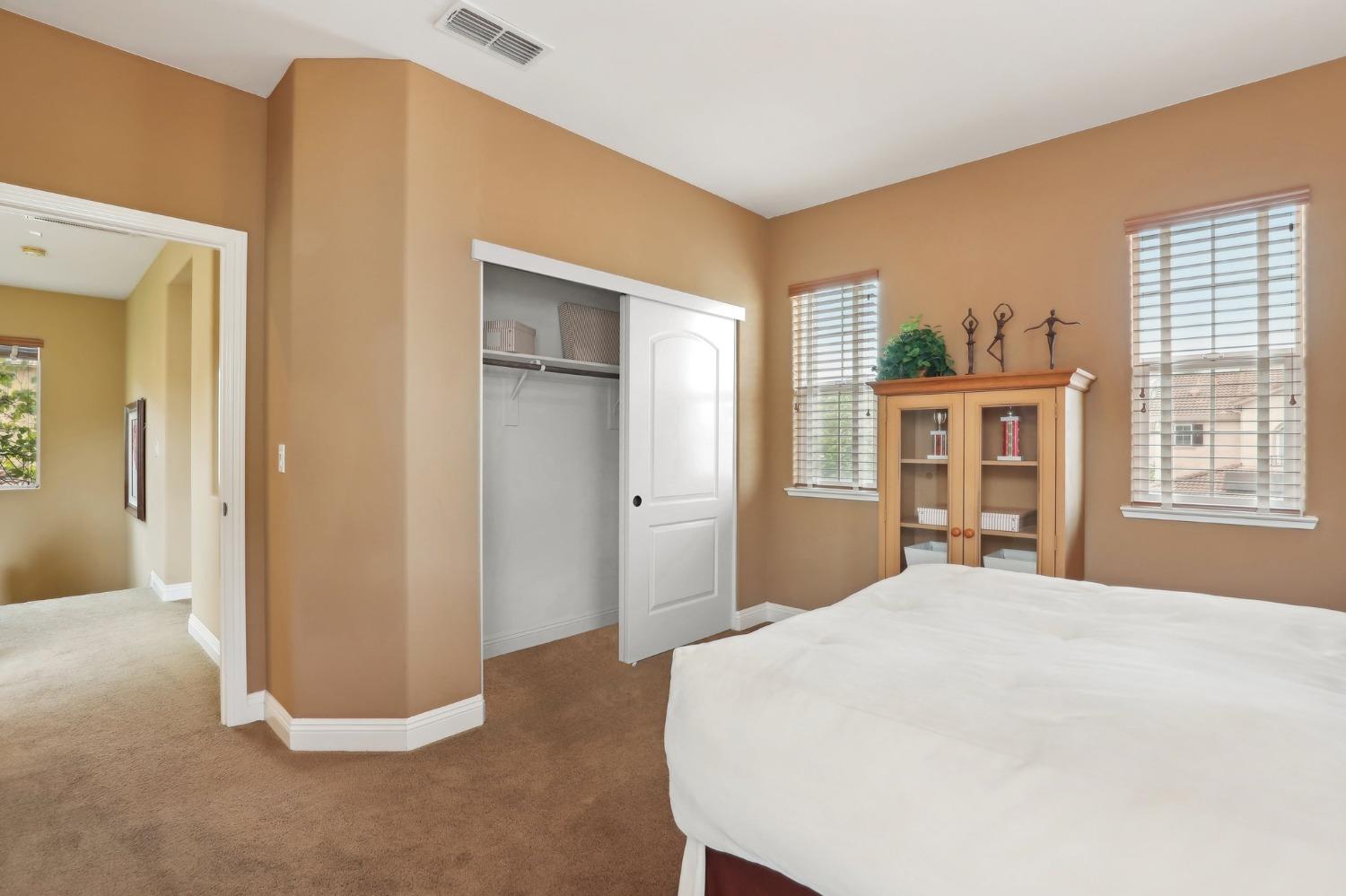 Detail Gallery Image 45 of 58 For 9873 Winkle Cir, Elk Grove,  CA 95757 - 4 Beds | 3/1 Baths
