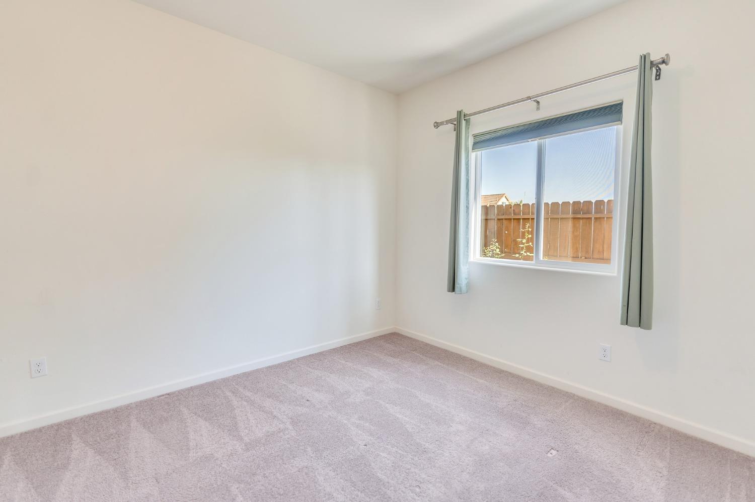 Detail Gallery Image 29 of 66 For 737 Betten St, Los Banos,  CA 93635 - 2 Beds | 2 Baths