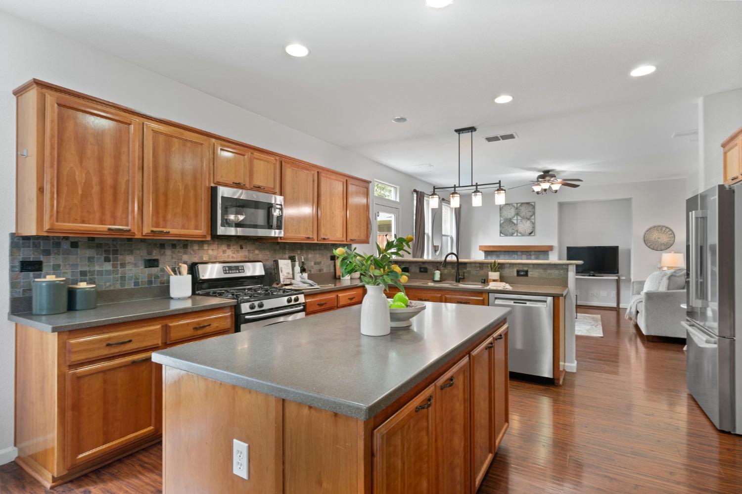 Hera Way, Citrus Heights, California image 18