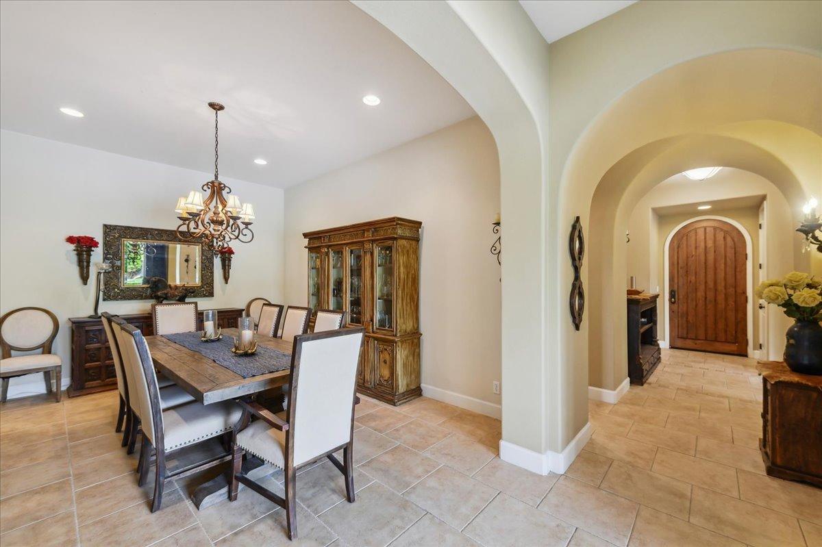 Detail Gallery Image 5 of 35 For 218 Glory Lily Ct, San Ramon,  CA 94582 - 6 Beds | 4 Baths