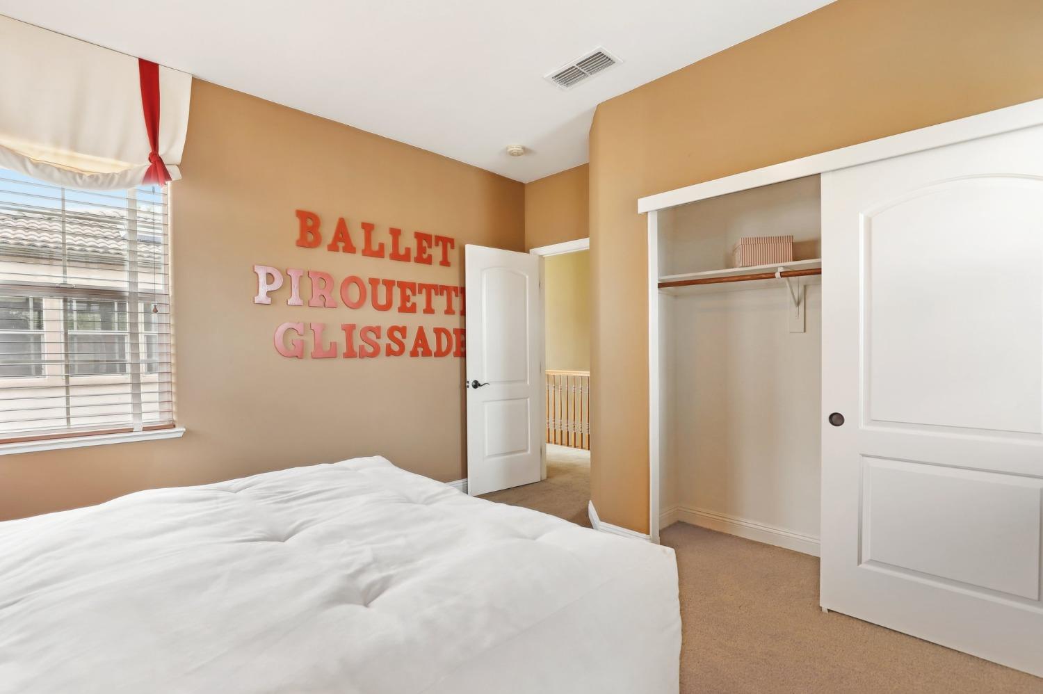 Detail Gallery Image 46 of 58 For 9873 Winkle Cir, Elk Grove,  CA 95757 - 4 Beds | 3/1 Baths