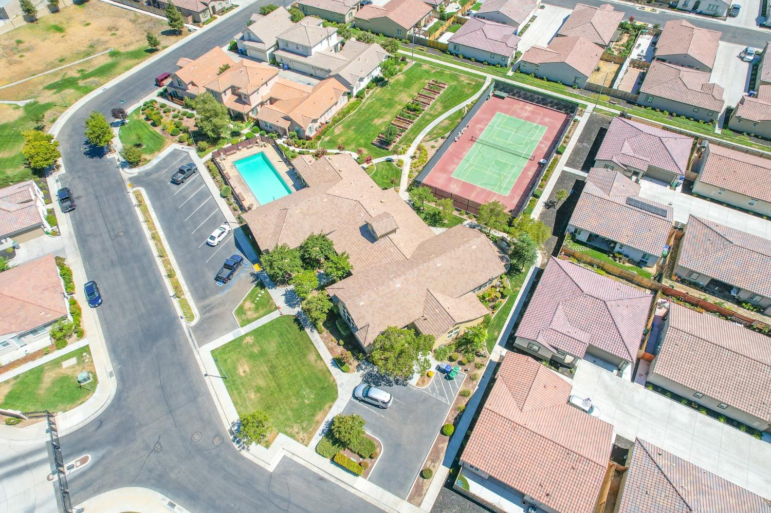 Detail Gallery Image 47 of 66 For 737 Betten St, Los Banos,  CA 93635 - 2 Beds | 2 Baths