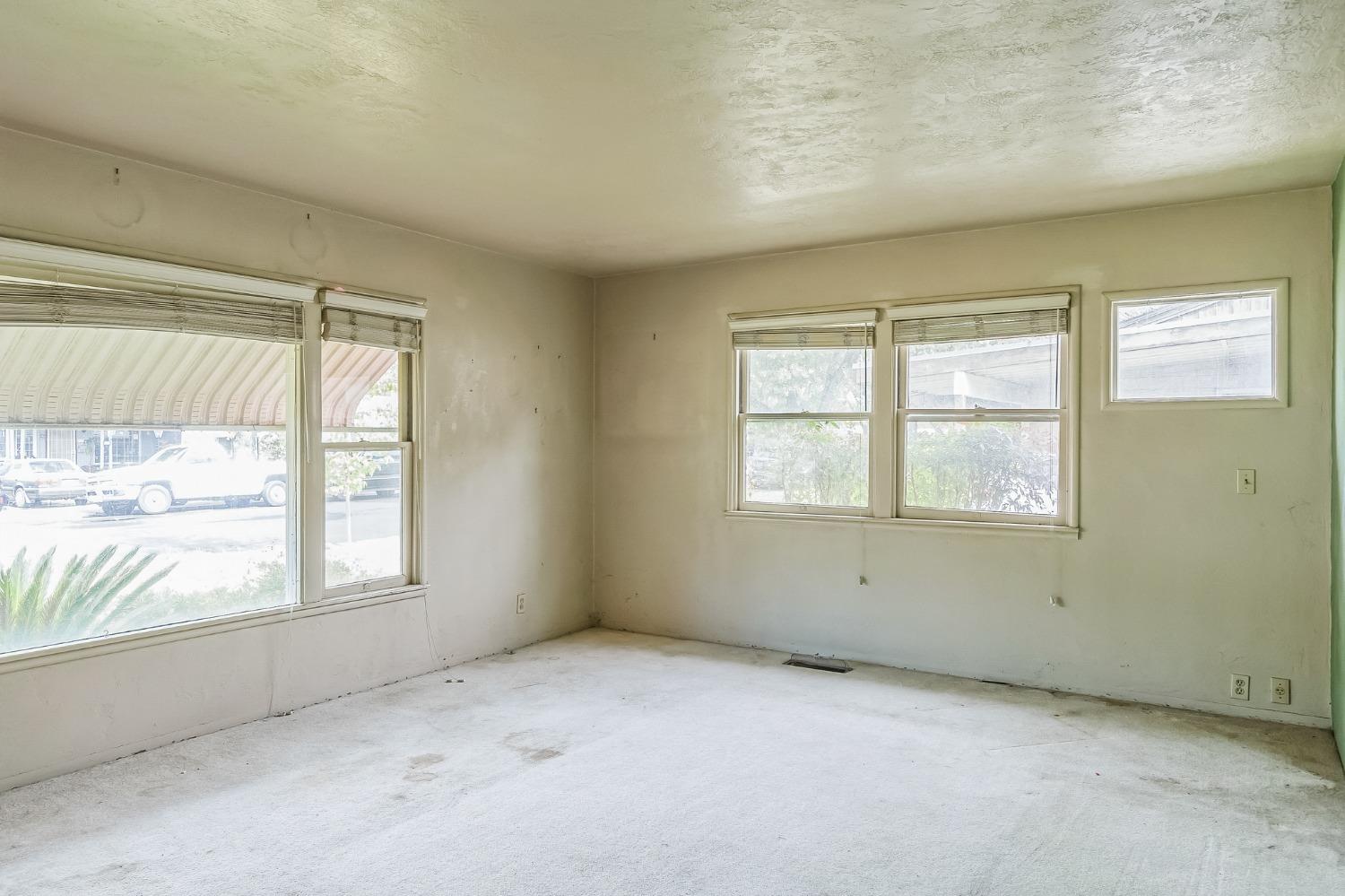 Detail Gallery Image 10 of 30 For 1232 Wellesley Ave, Modesto,  CA 95350 - 3 Beds | 2/1 Baths
